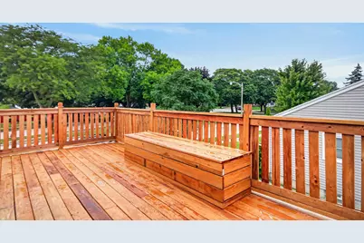 9251 W Swan Cir, Milwaukee, WI 53225 - Photo 31