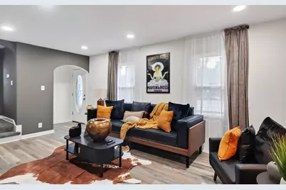 9251 W Swan Cir, Milwaukee, WI 53225 - Photo 5
