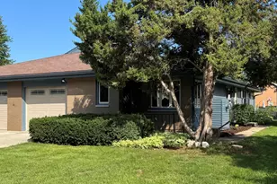 1614 Stardust Dr, Waukesha, WI 53186 - Photo 1