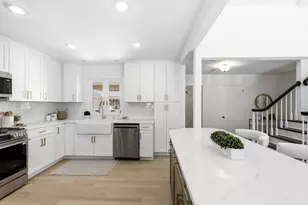 10042 N Holmes Ct, Mequon, WI 53092 - Photo 21