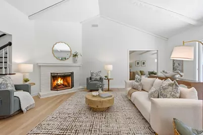 10042 N Holmes Ct, Mequon, WI 53092 - Photo 13