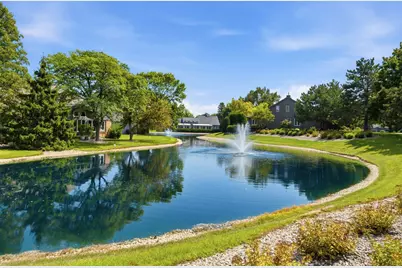 10042 N Holmes Ct, Mequon, WI 53092 - Photo 41