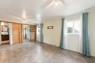 8302 W Courtland Ave, Milwaukee, WI 53218 - Photo 9