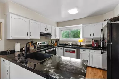 229  S Concord Rd, Oconomowoc, WI 53066 - Photo 13