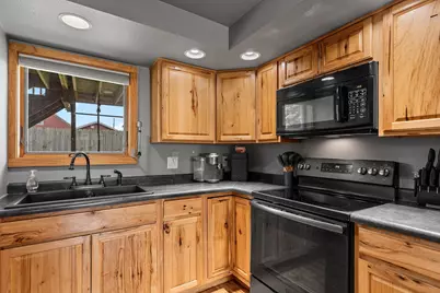 2309  9th Pl, Two Rivers, WI 54241 - Photo 9