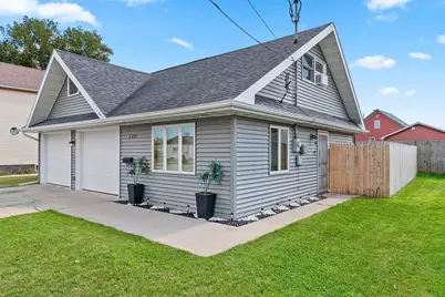 2309  9th Pl, Two Rivers, WI 54241 - Photo 3