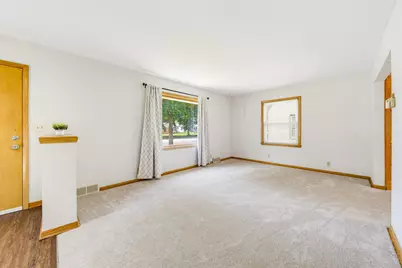 3744 N 100th St, Milwaukee, WI 53222 - Photo 3