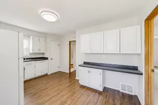 3744 N 100th St, Milwaukee, WI 53222 - Photo 9