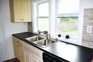 1315 N 43rd St, Milwaukee, WI 53208 - Photo 11