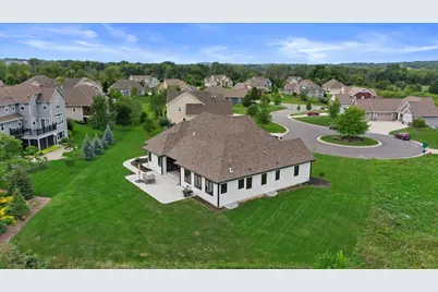 N57W19691  Holly Ct, Menomonee Falls, WI 53051 - Photo 51
