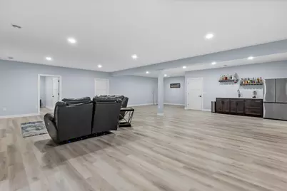 N57W19691  Holly Ct, Menomonee Falls, WI 53051 - Photo 43