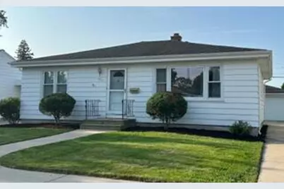 1913  25th St, Kenosha, WI 53140 - Photo 1