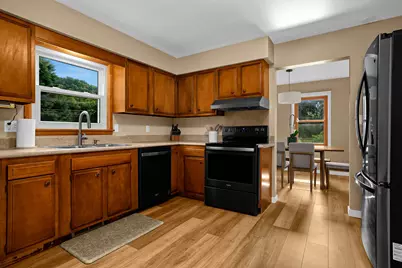 2555  Madison Pl, La Crosse, WI 54601 - Photo 11