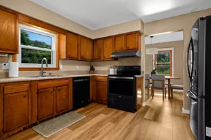2555 Madison Pl, La Crosse, WI 54601 - Photo 11
