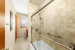 4329 S 49th St, Greenfield, WI 53220 - Photo 19