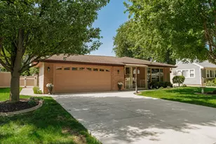 4329 S 49th St, Greenfield, WI 53220 - Photo 5