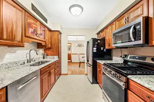 4329 S 49th St, Greenfield, WI 53220 - Photo 15