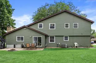 148 Beth Ct, Burlington, WI 53105 - Photo 3