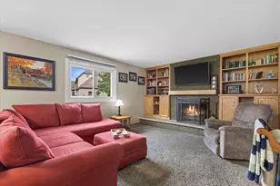 148 Beth Ct, Burlington, WI 53105 - Photo 7