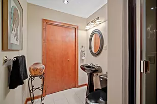 2850 S Amor Dr, New Berlin, WI 53146 - Photo 25