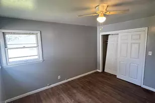 5708 N 97th St, Milwaukee, WI 53225 - Photo 11