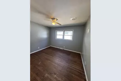 5708 N 97th St #5710, Milwaukee, WI 53225 - Photo 9