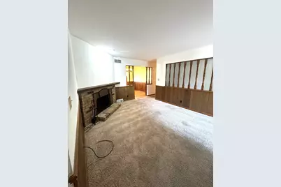 5527 N Meadows Dr, Racine, WI 53402 - Photo 11