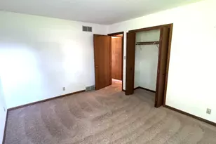 5527 N Meadows Dr, Racine, WI 53402 - Photo 25