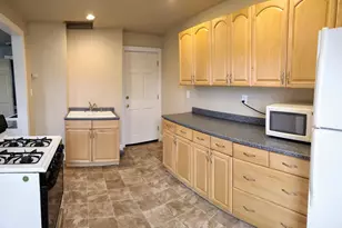 1851 N Pulaski St, Milwaukee, WI 53202 - Photo 13
