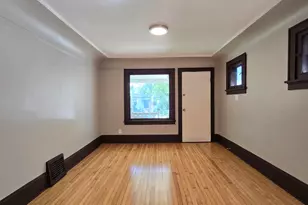 4933 N 38th St, Milwaukee, WI 53209 - Photo 9