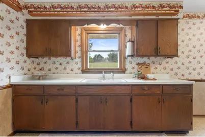 19615 W Coffee Rd, New Berlin, WI 53146 - Photo 17