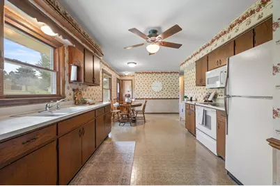 19615 W Coffee Rd, New Berlin, WI 53146 - Photo 15