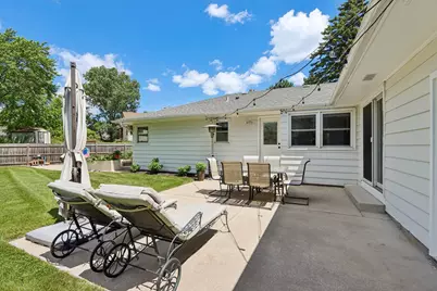 7815 N Chadwick Ct, Glendale, WI 53217 - Photo 39
