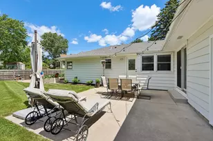 7815 N Chadwick Ct, Glendale, WI 53217 - Photo 39