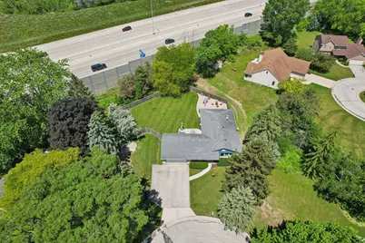 7815 N Chadwick Ct, Glendale, WI 53217 - Photo 49