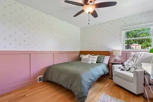 7815 N Chadwick Ct, Glendale, WI 53217 - Photo 25