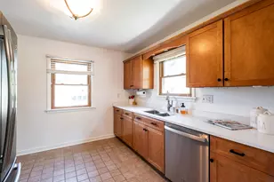 8356 Currie Ave, Wauwatosa, WI 53213 - Photo 9