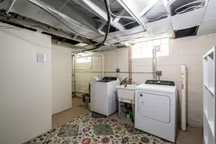 8356 Currie Ave, Wauwatosa, WI 53213 - Photo 13