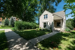 8356 Currie Ave, Wauwatosa, WI 53213 - Photo 23