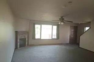 1911 Mallard Pointe Cir, Waukesha, WI 53189 - Photo 3