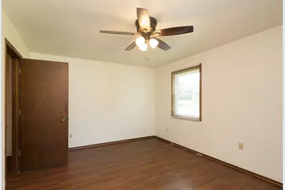 1334  Honeysuckle Rd #1336, Hartford, WI 53027 - Photo 13