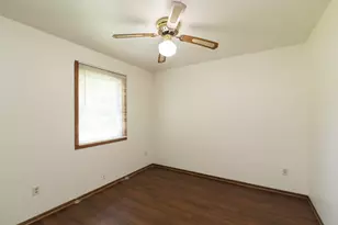 1334 Honeysuckle Rd, Hartford, WI 53027 - Photo 15