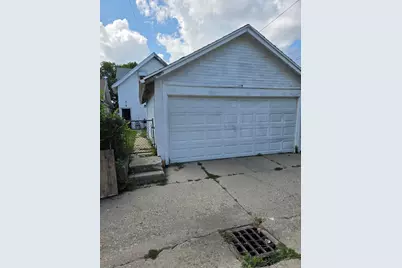 2852 N 36th St, Milwaukee, WI 53210 - Photo 13