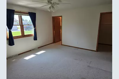545  Ohio Ave, Oostburg, WI 53070 - Photo 11