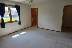 545 Ohio Ave, Oostburg, WI 53070 - Photo 11