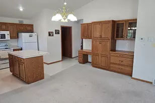 545 Ohio Ave, Oostburg, WI 53070 - Photo 5