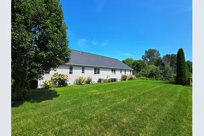 545  Ohio Ave, Oostburg, WI 53070 - Photo 23