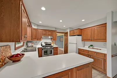 S40W22816  Sommers Hills Dr, Waukesha, WI 53189 - Photo 15