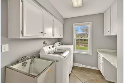 10818 N Norway Dr, Mequon, WI 53092 - Photo 21