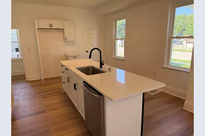3807 E Edgerton Ave, Cudahy, WI 53110 - Photo 3